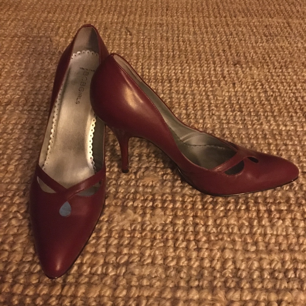 Bcbgirls Max Azria Pumps